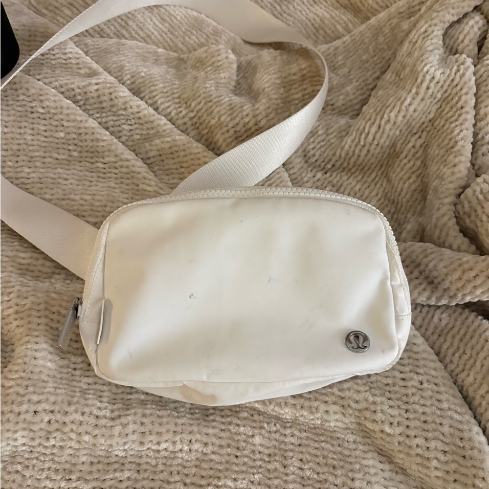 lululemon white belt bag